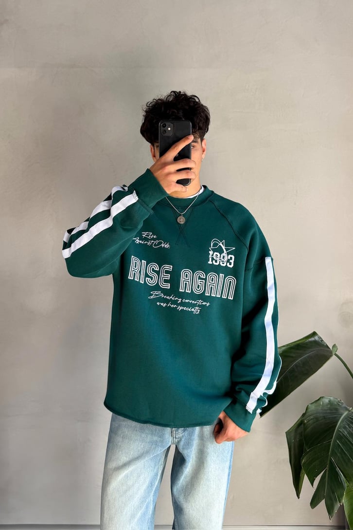Ters Dikiş Nakışlı Oversize Sweatshirt