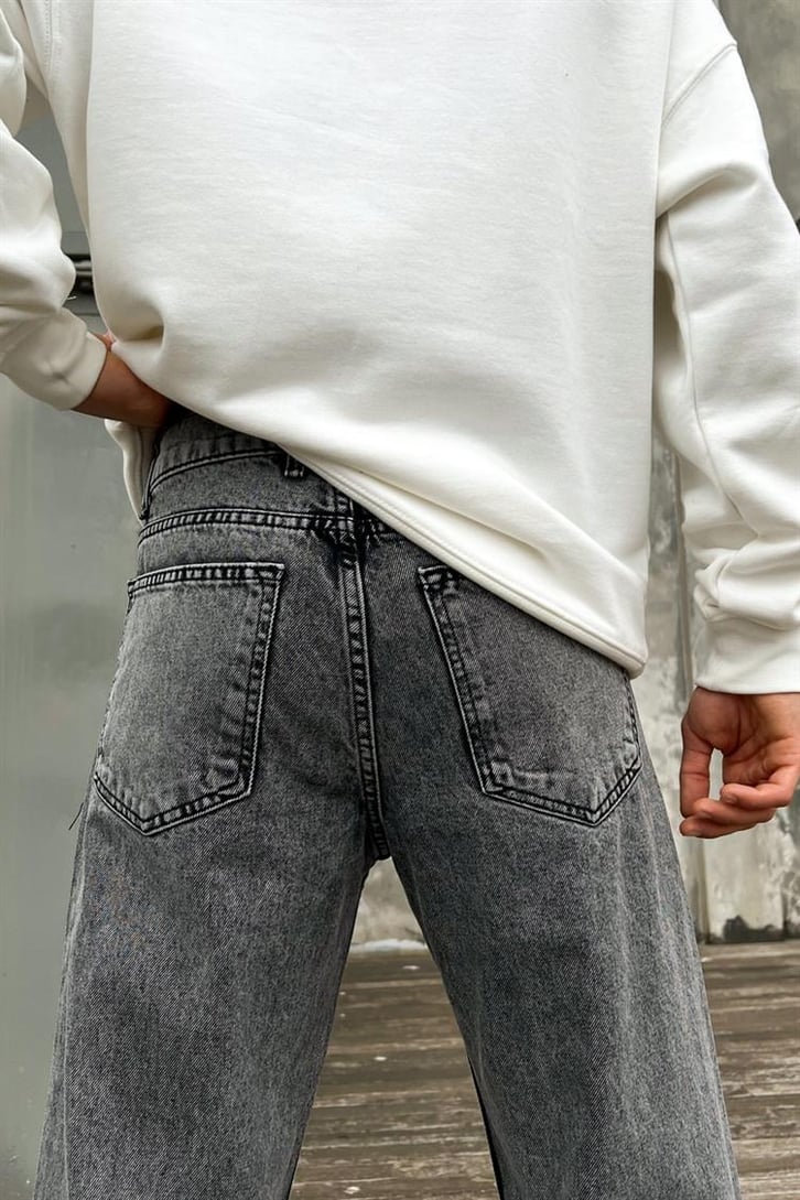 Text Printed Gri Acid Wash Regular Fit Jean