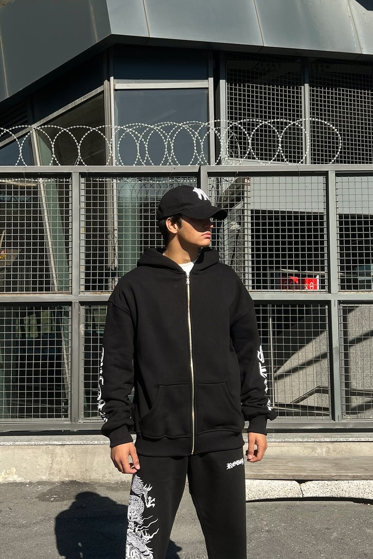 Text Sırt Baskılı Zipper Siyah Sweatshirt