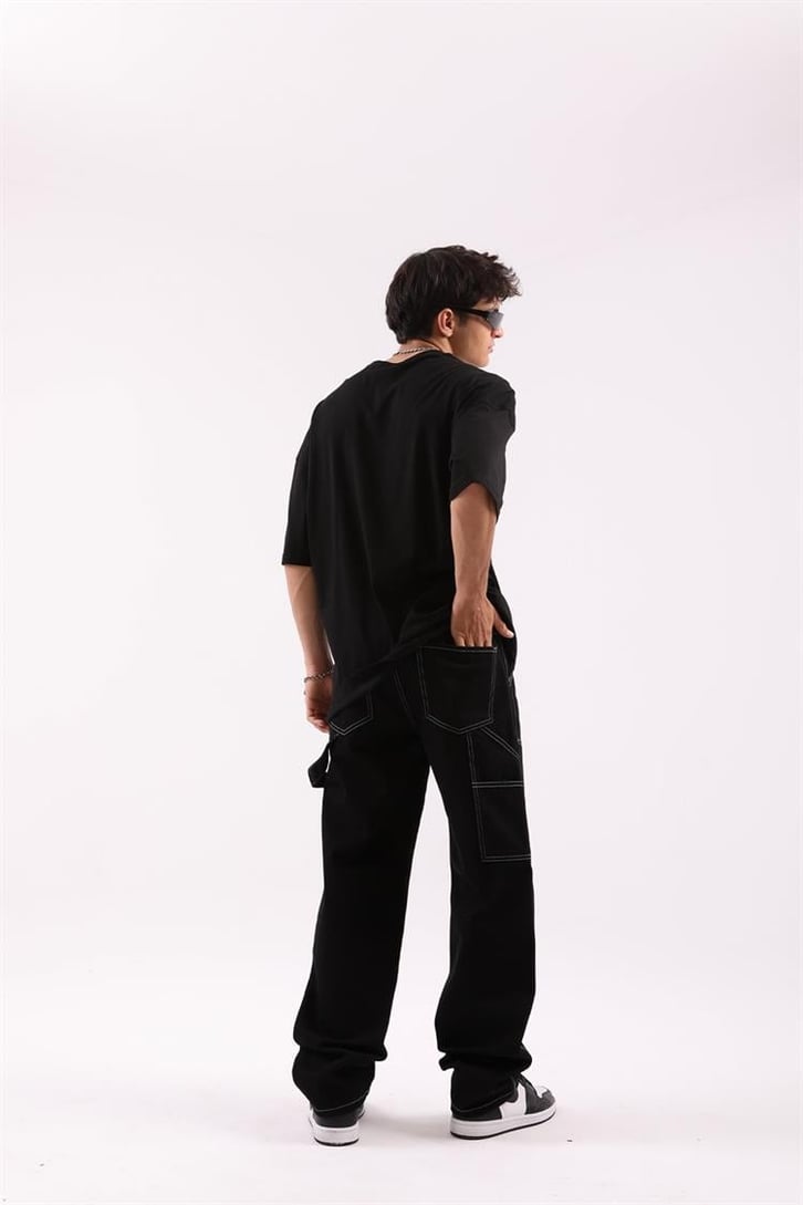 They Made Siyah Baskılı Oversize Tişört