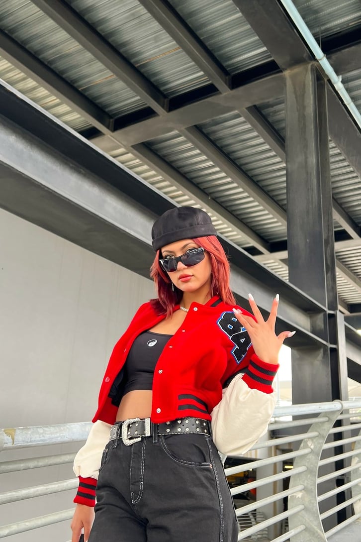 Totally 84  Nakışlı Kırmızı Crop Kolej Mont