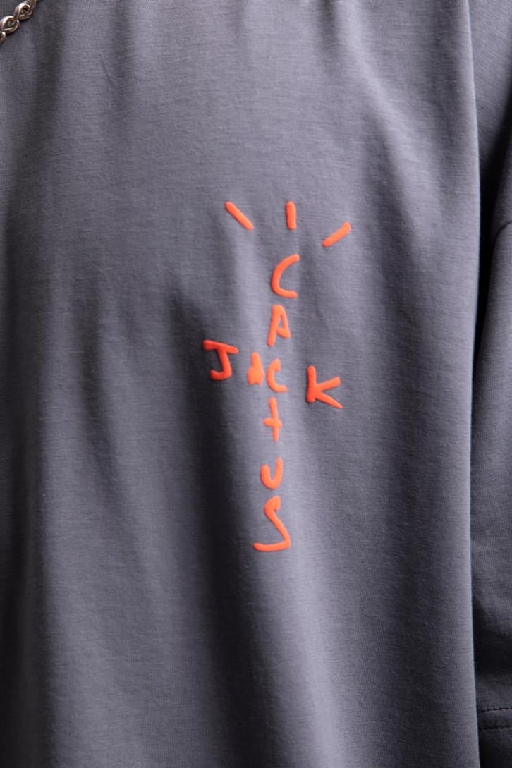 Travis Sırt Baskılı Bağcık Detay Oversize Tshirt