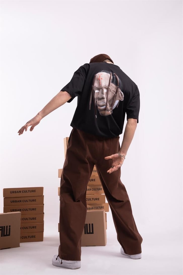 Travis Sırt Baskılı Bağcık Detay Siyah  Oversize Tişört