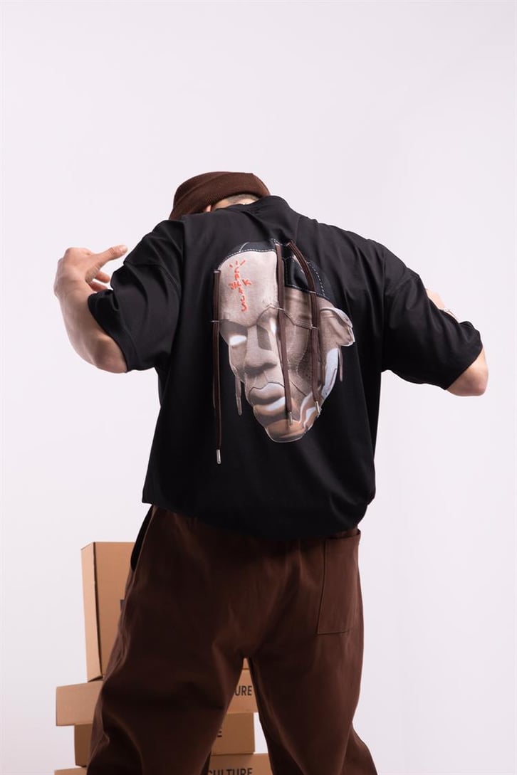 Travis Sırt Baskılı Bağcık Detay Siyah  Oversize Tişört