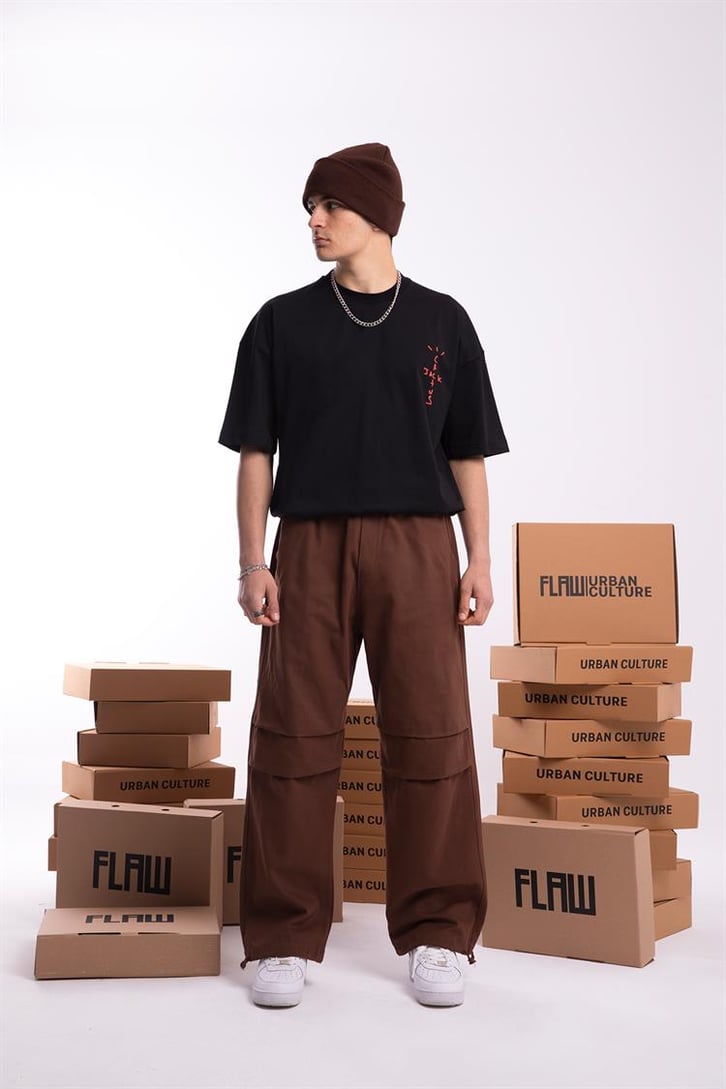 Travis Sırt Baskılı Bağcık Detay Siyah  Oversize Tişört