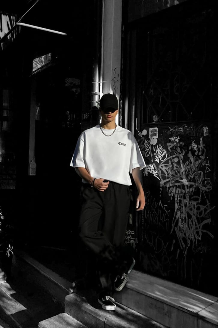 Trust No One Oversize Tshirt