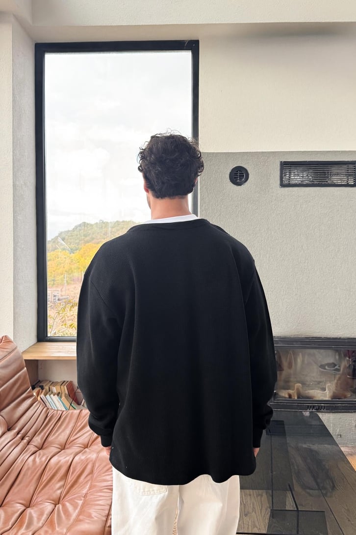 V Yaka Basic Sweatshirt