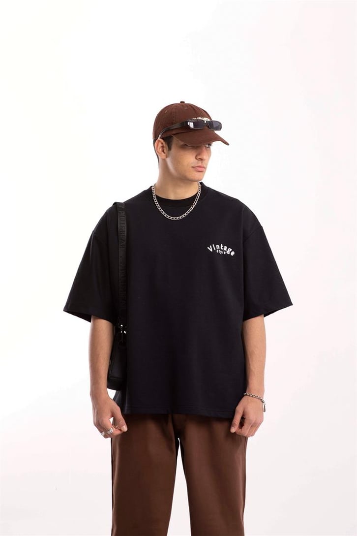 Vintage Style Nakışlı Siyah Oversize Tişört