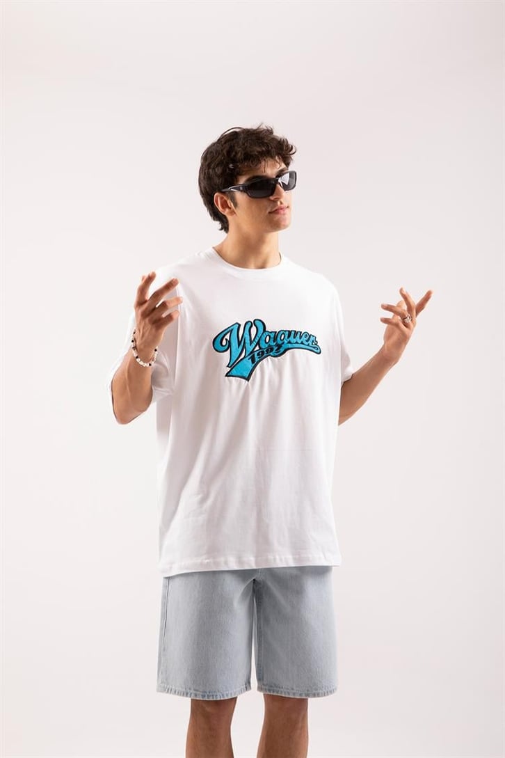 Waguer Nakışlı Beyaz Oversize Tişört
