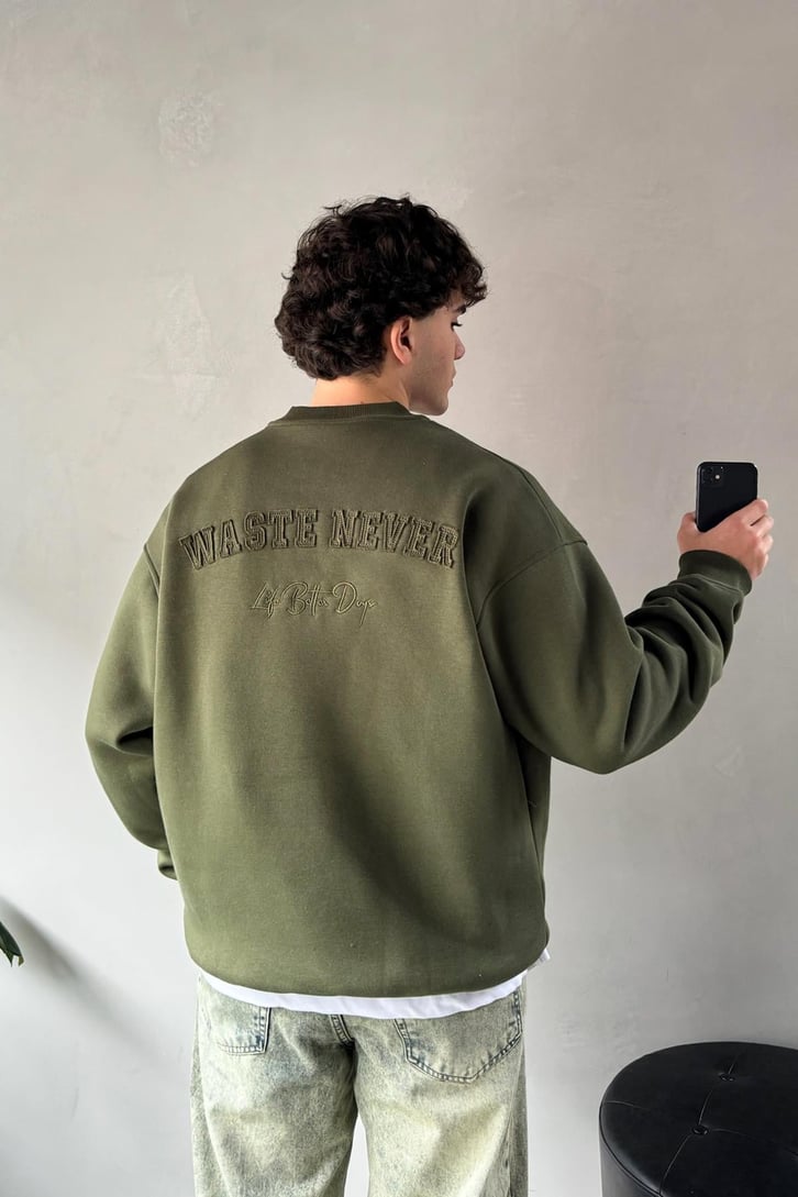 Waste Never Sırt Nakışlı Oversize Sweatshirt