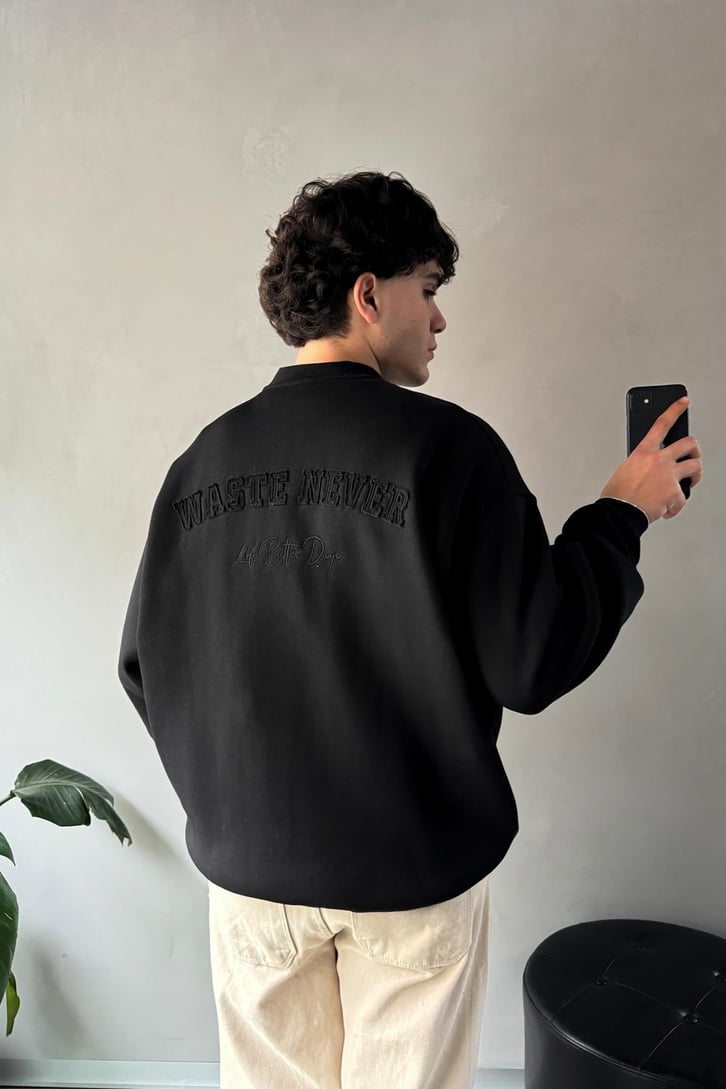 Waste Never Sırt Nakışlı Oversize Sweatshirt