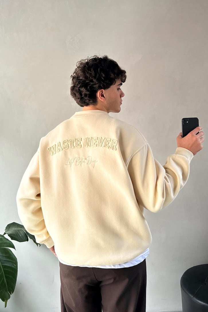 Waste Never Sırt Nakışlı Oversize Sweatshirt