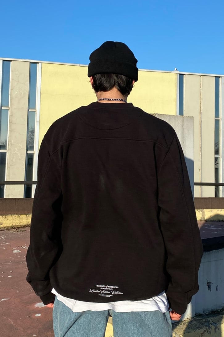 World Wide Front Printed Oversize Sweatshirt