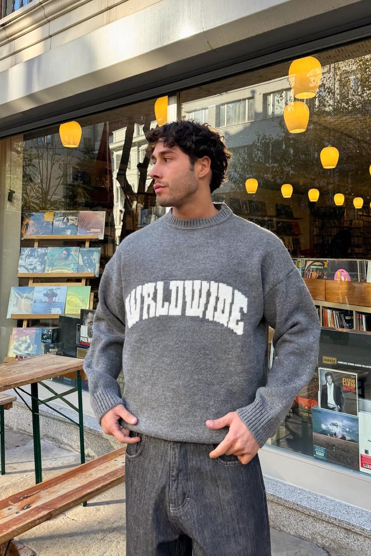 Worldwide Nakışli Kazak