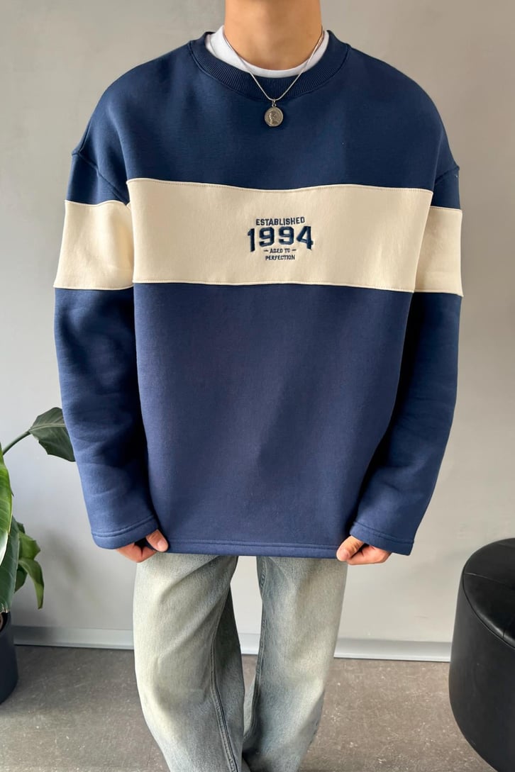 Writing Nakışlı Bisiklet Yaka Sweatshirt