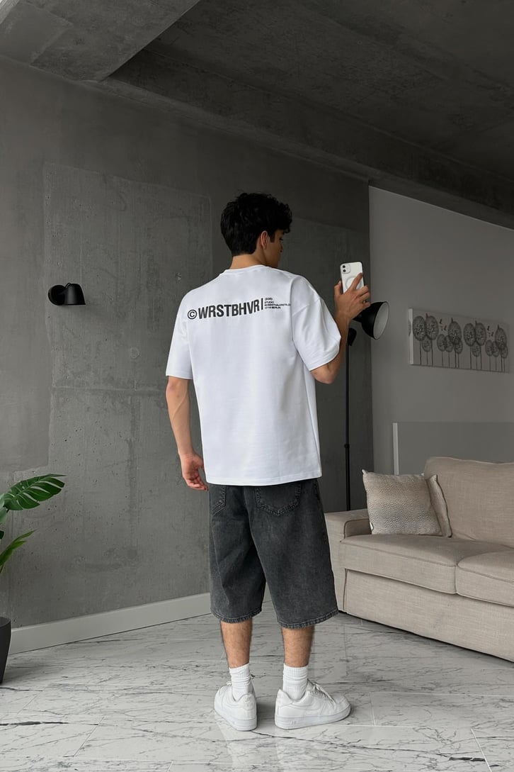 WRST Baskılı Beyaz Oversize Tişört