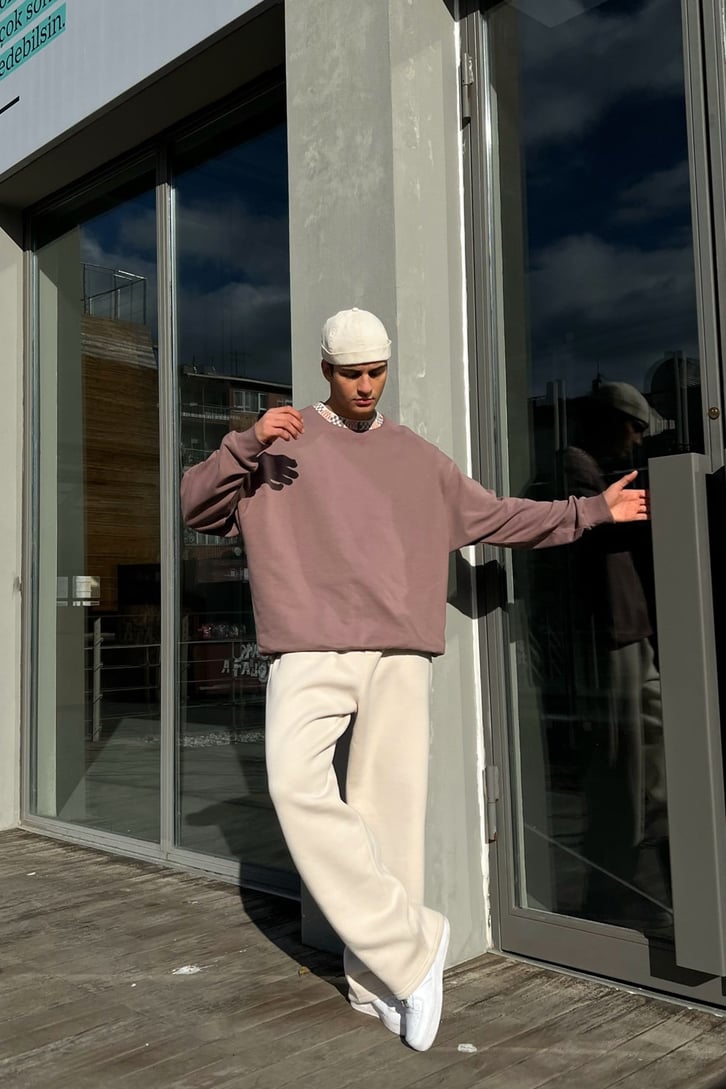Yaka Detaylı Oversize Sweatshirt