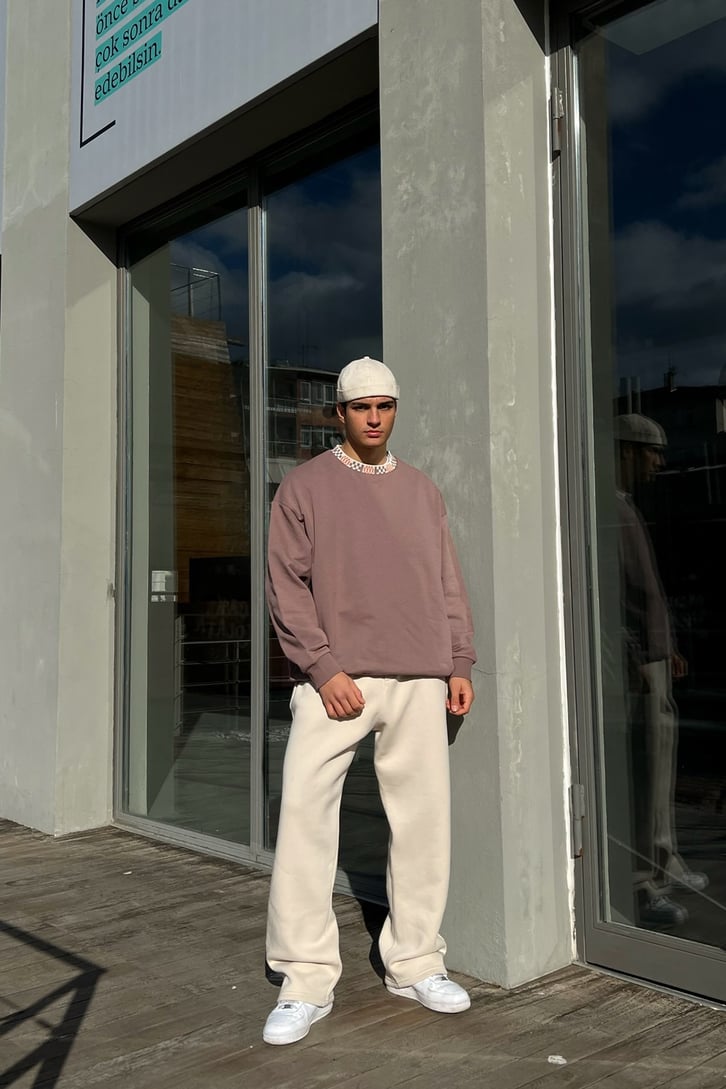 Yaka Detaylı Oversize Sweatshirt