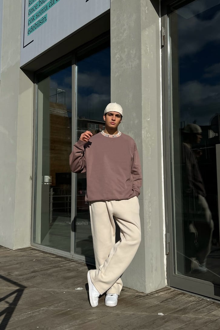Yaka Detaylı Oversize Sweatshirt