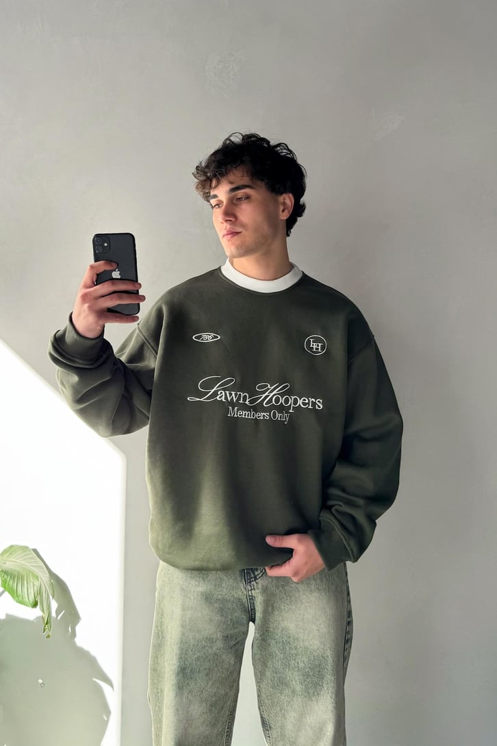 Yaka Garnili Lawn Hoopers Nakışlı Sweatshirt