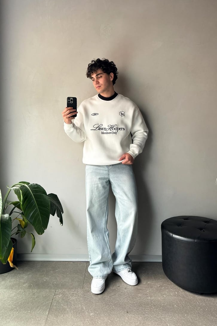Yaka Garnili Lawn Hoopers Nakışlı Sweatshirt