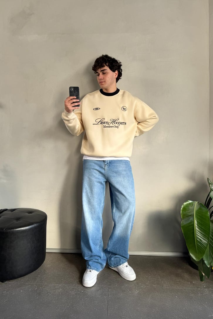 Yaka Garnili Lawn Hoopers Nakışlı Sweatshirt