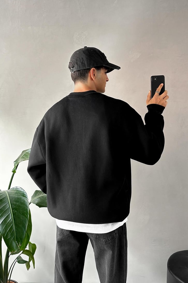 Yaka Nakışlı Oversize Sweatshirt