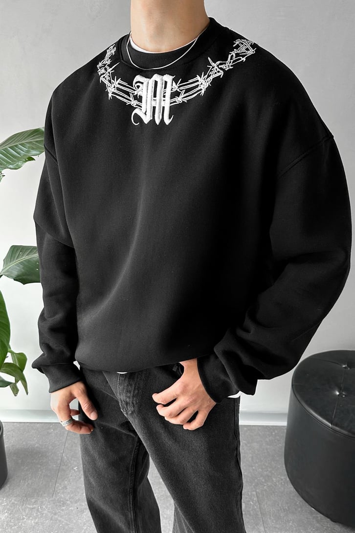 Yaka Nakışlı Oversize Sweatshirt