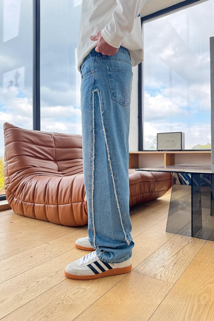 Yan Detay Regular Jean