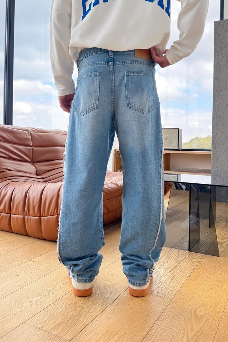 Yan Detay Regular Jean