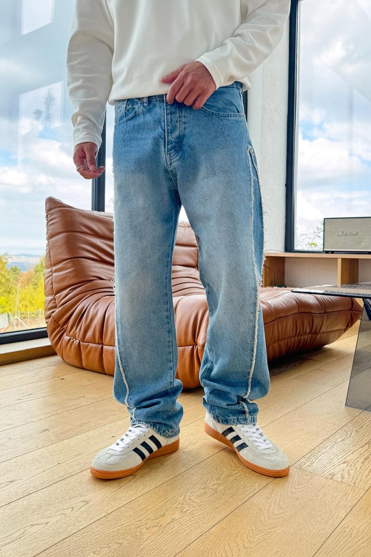 Yan Detay Regular Jean