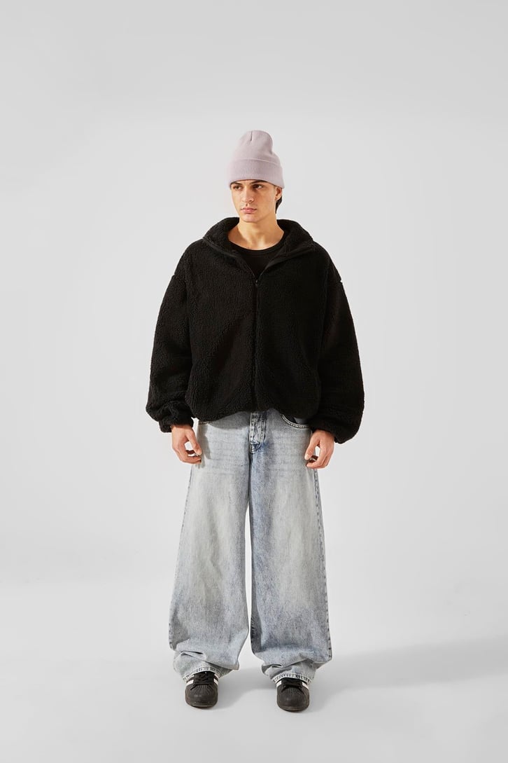 Yazı Naskışlı Siyah Peluş Sweatshirt