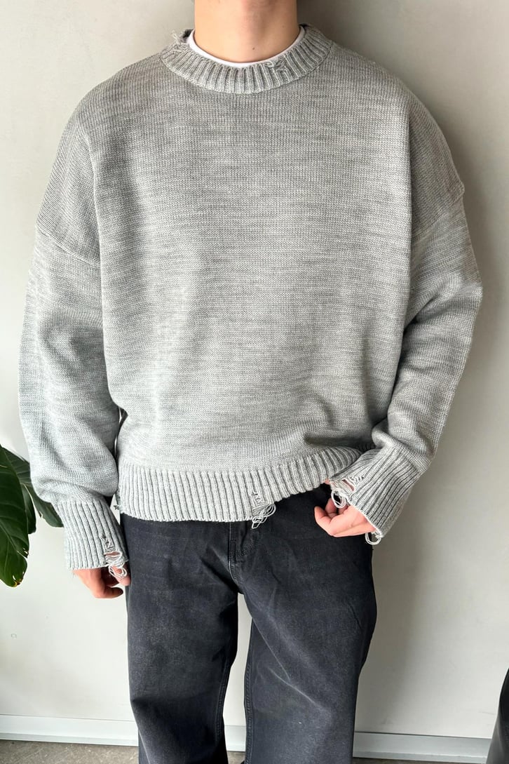 Yırtık Model Basic Kazak