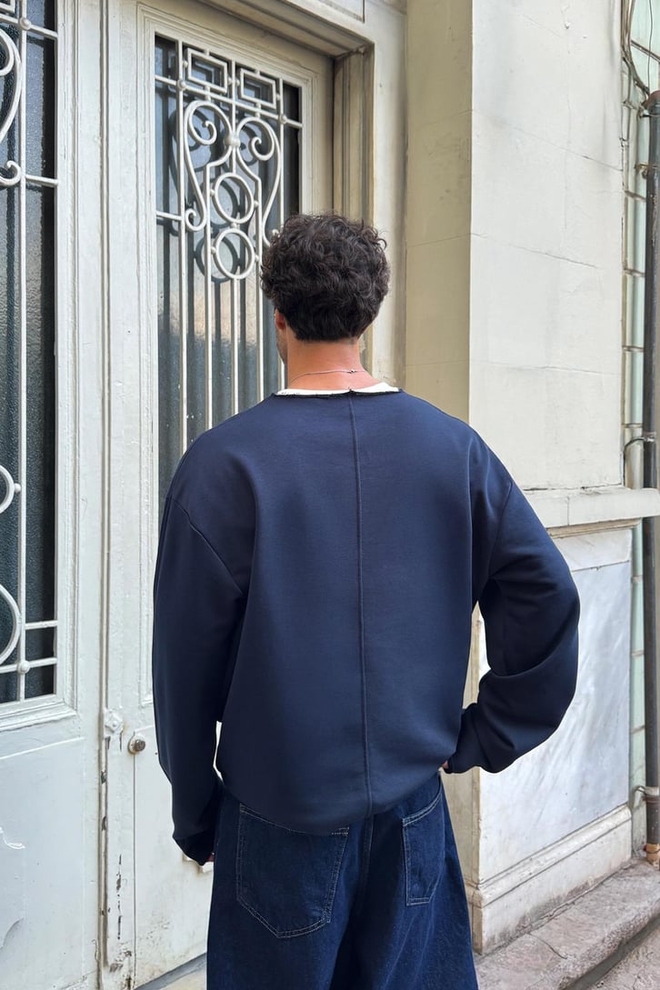 Yırtık Model Basic Sweat
