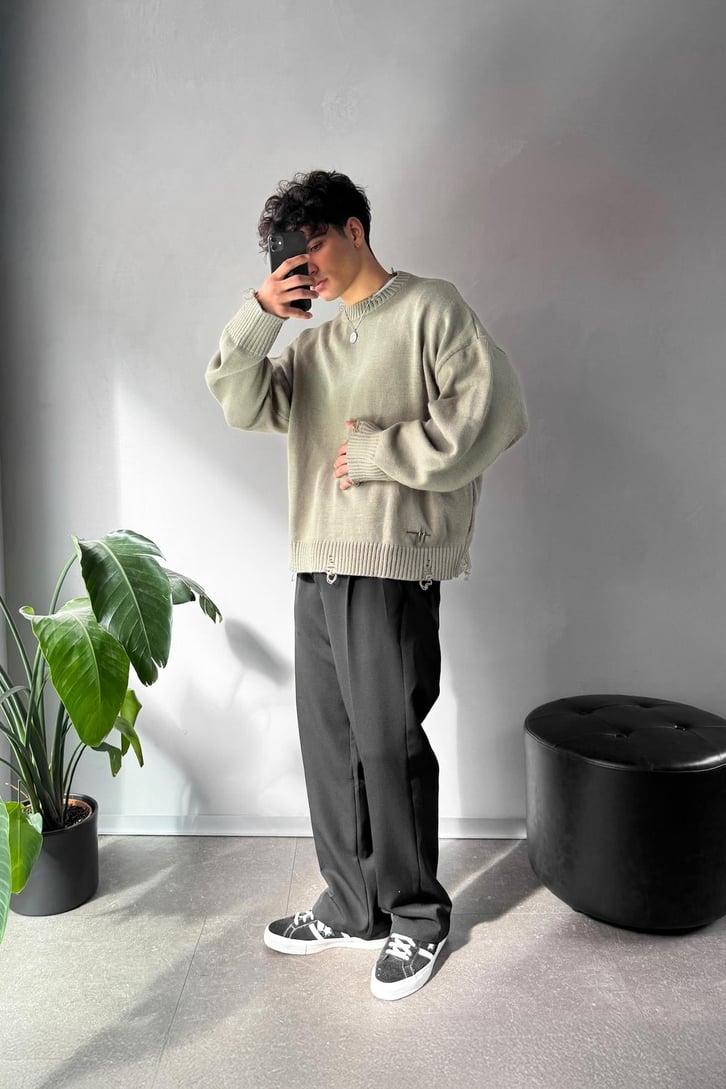 Yırtık Model Bisiklet Yaka Oversize Kazak