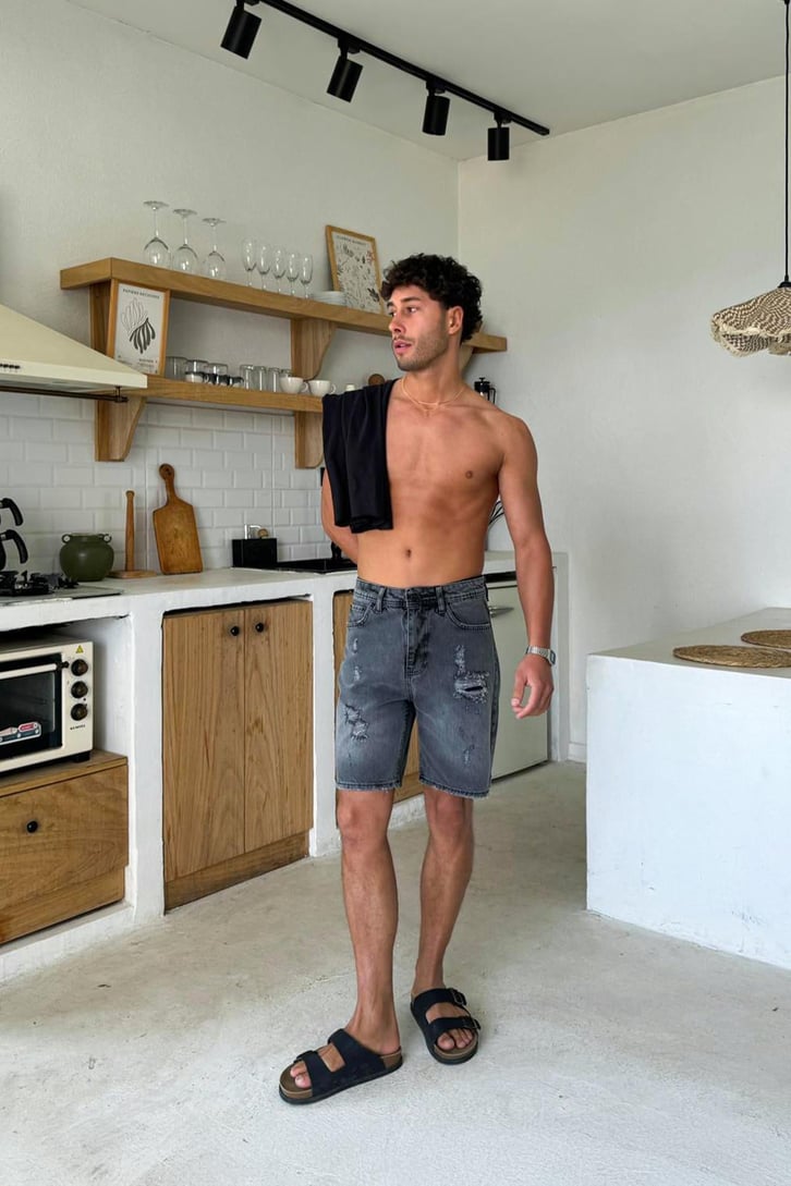 Yırtık Model Kot Şort