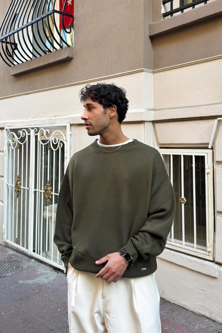 Yırtık Model Triko Kazak