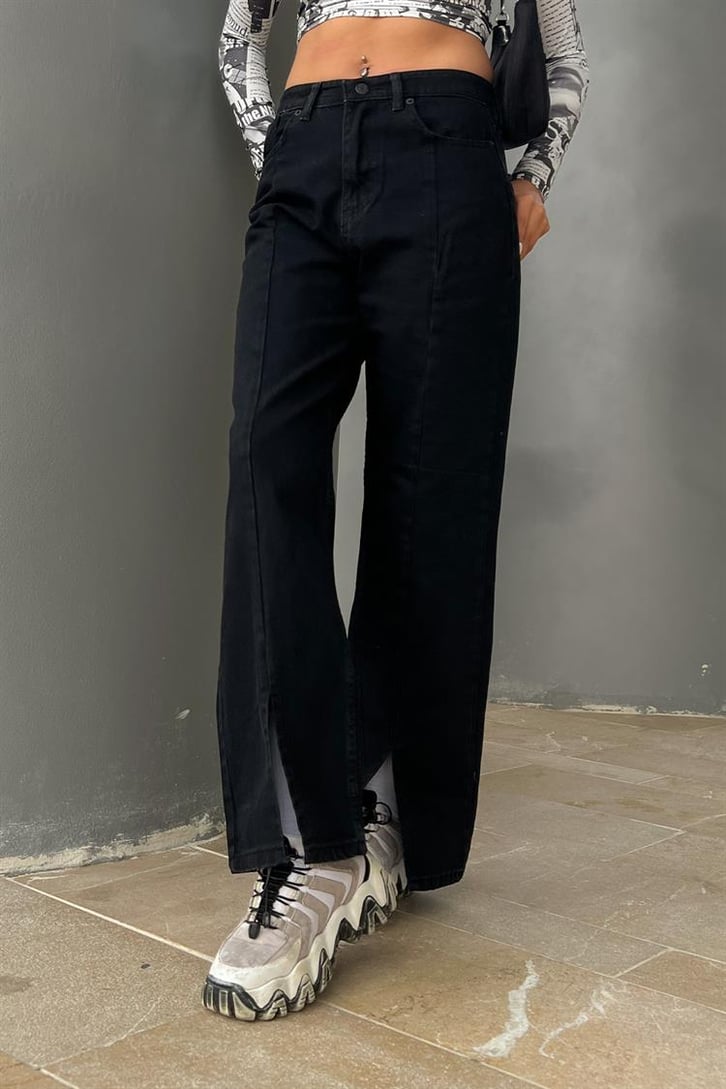 Yırtmaç Detay Siyah Baggy Jean