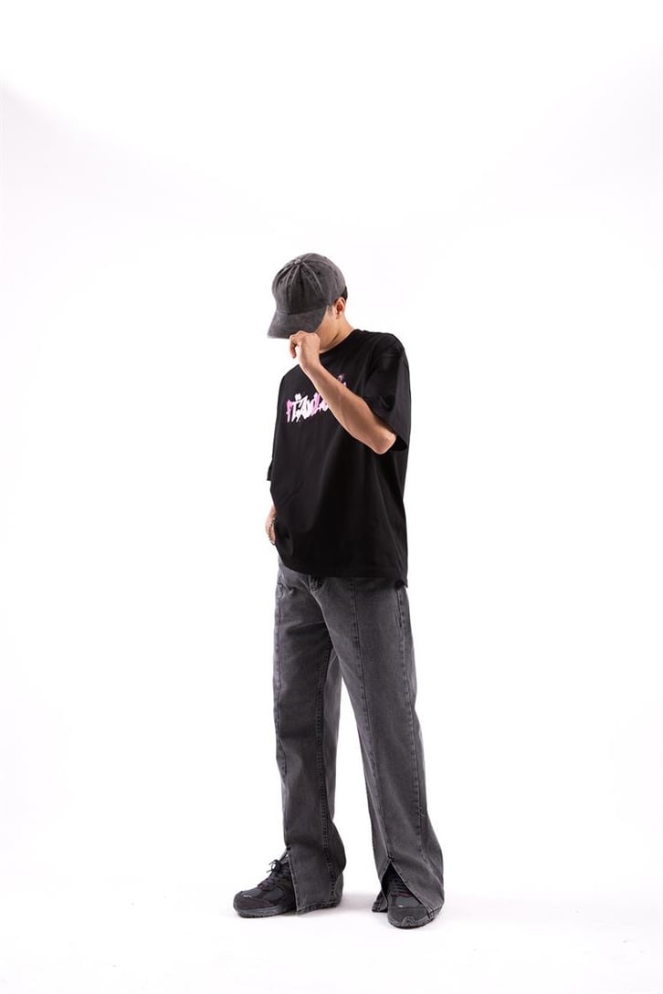 Yırtmaç Detaylı Baggy Jean