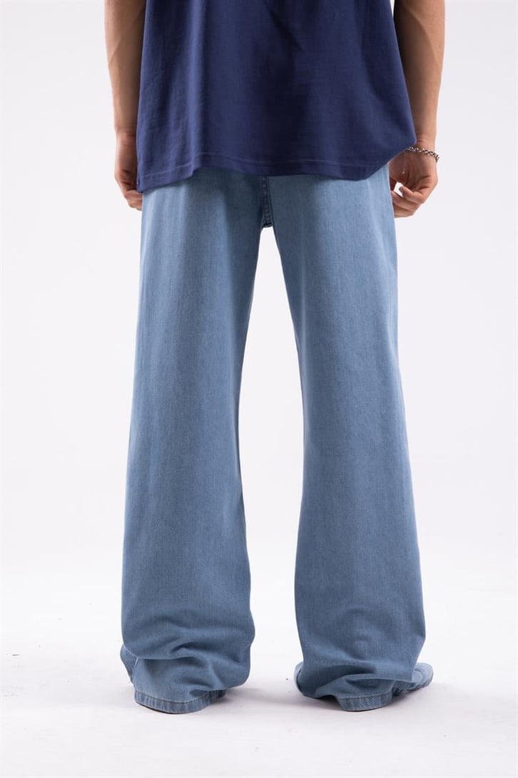 Yırtmaç Detaylı Baggy Jean