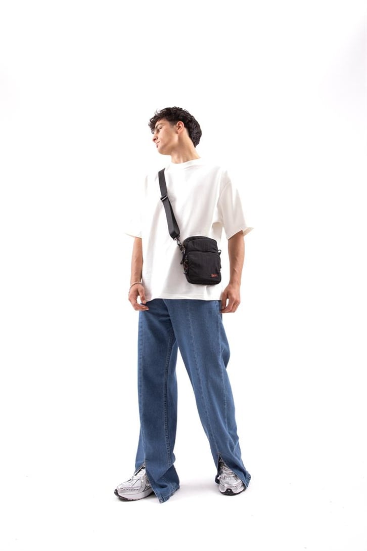 Yırtmaç Detaylı Koyu Mavi Baggy Jean