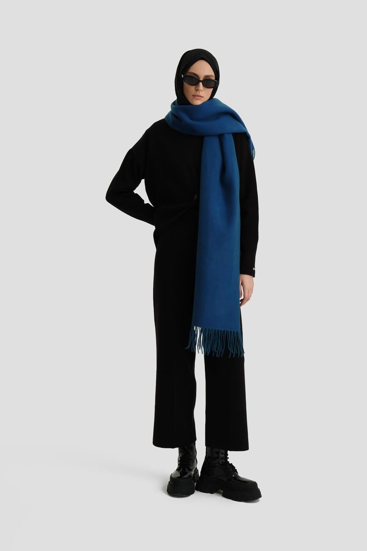 Armine Püsküllü Atkı Saks