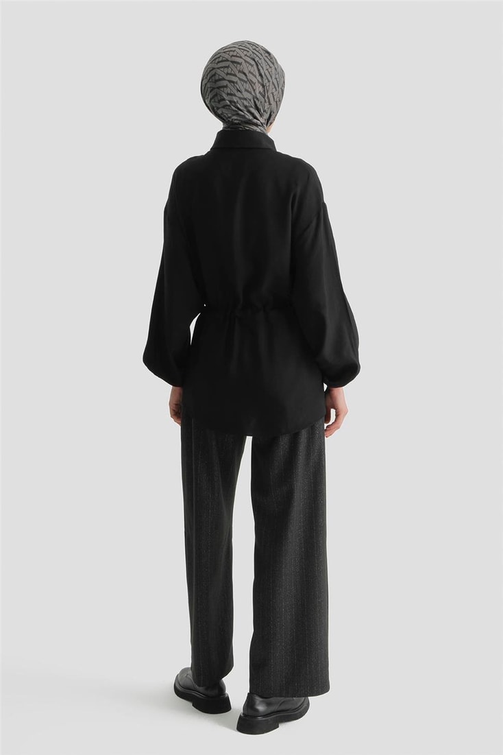 İşlemeli Beli Büzgülü Tunik Siyah