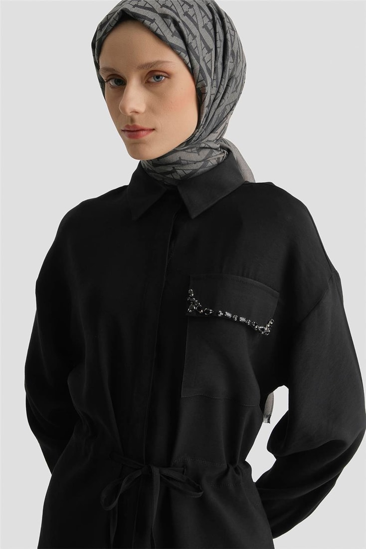 İşlemeli Beli Büzgülü Tunik Siyah