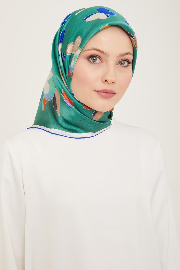 Armine Geometrik Desenli Sura İpek Eşarp 24Ya9147 36 84 