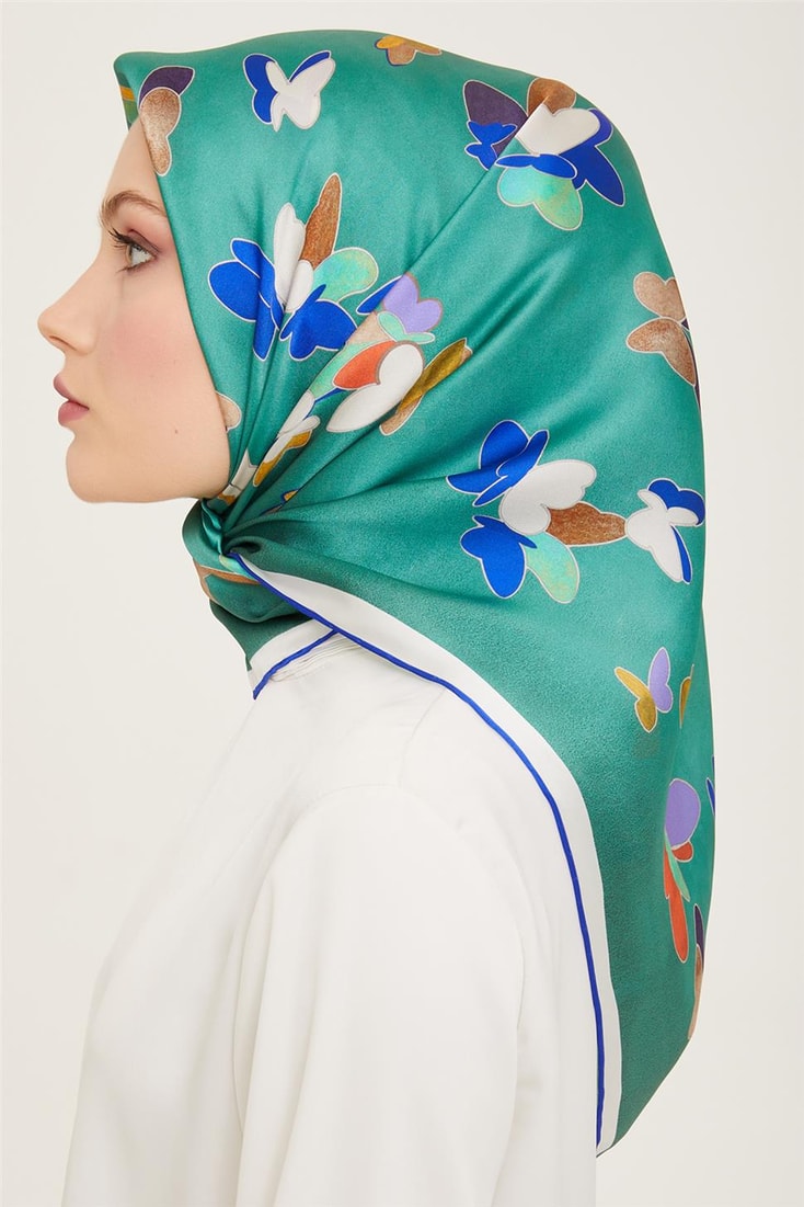 Armine Geometrik Desenli Sura İpek Eşarp 24Ya9147 36 84 