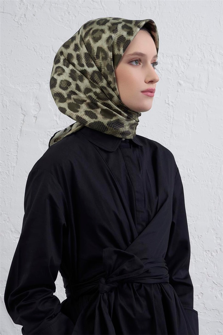 Armine Klasik Desenli Saf İpek Twill Eşarp 9425D 32 