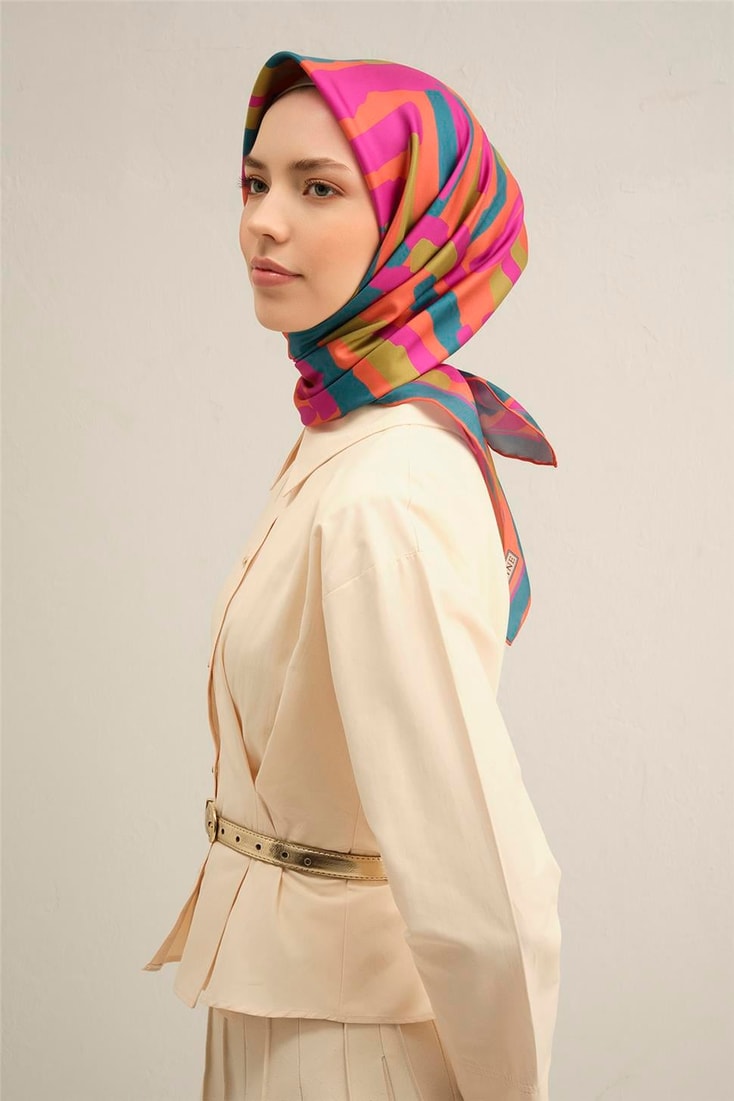 Armine Geometrik Desenli Saf İpek Sura Eşarp 9303D 56