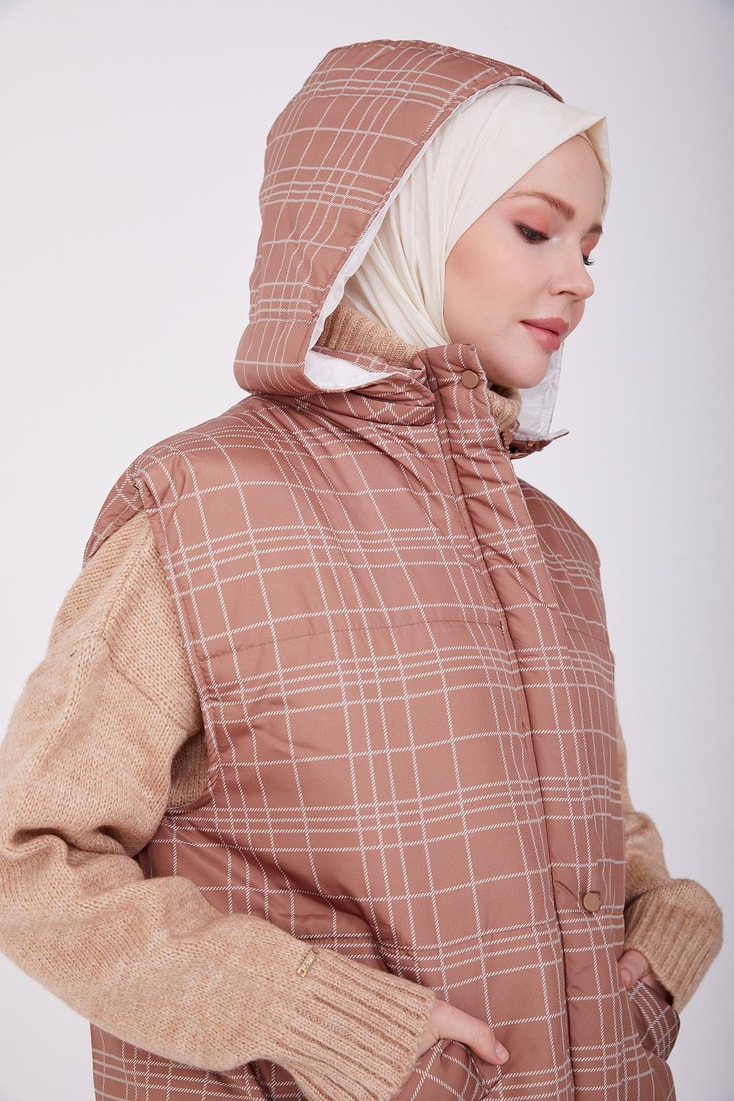 Armine Baskılı Ve Kapitoneli Yelek 22K4001 Toprak