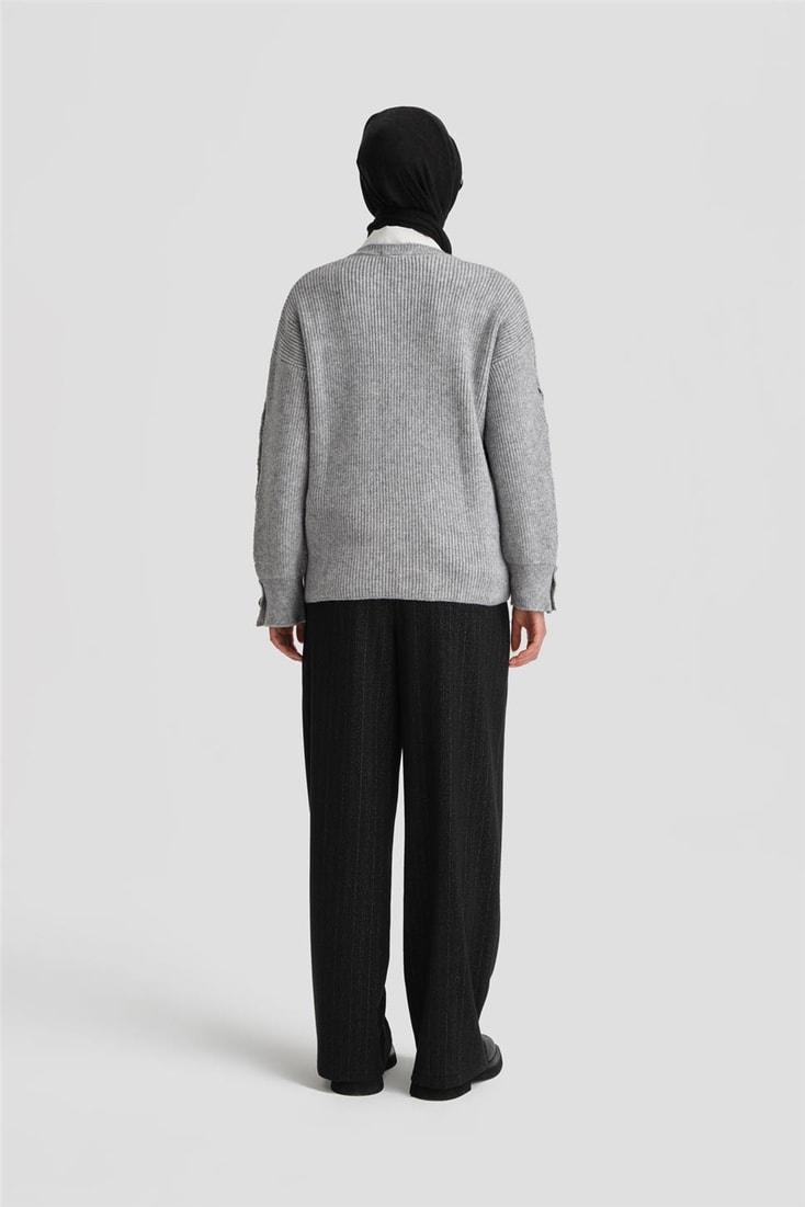 Armine Kolu Yırtmaç Detaylı Kazak 25KD4201 Gri Melanj 